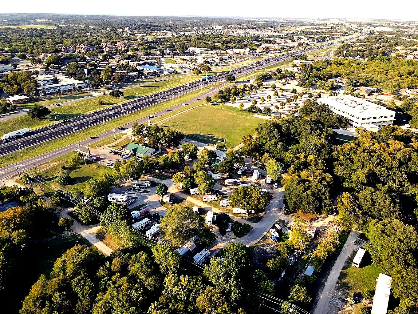 Extended-stay RV site with full hookups in San Marcos, Texas